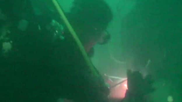 AirAsia Recovery Diver Poor Visibility