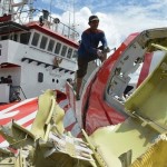 Recovery of Plane Tail no Black Box - AirAsia